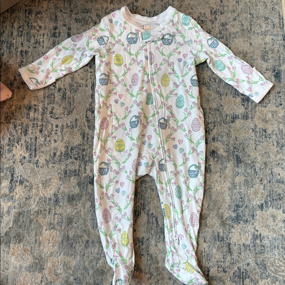 Roller Rabbit Easter PJ - Picture 1 of 4